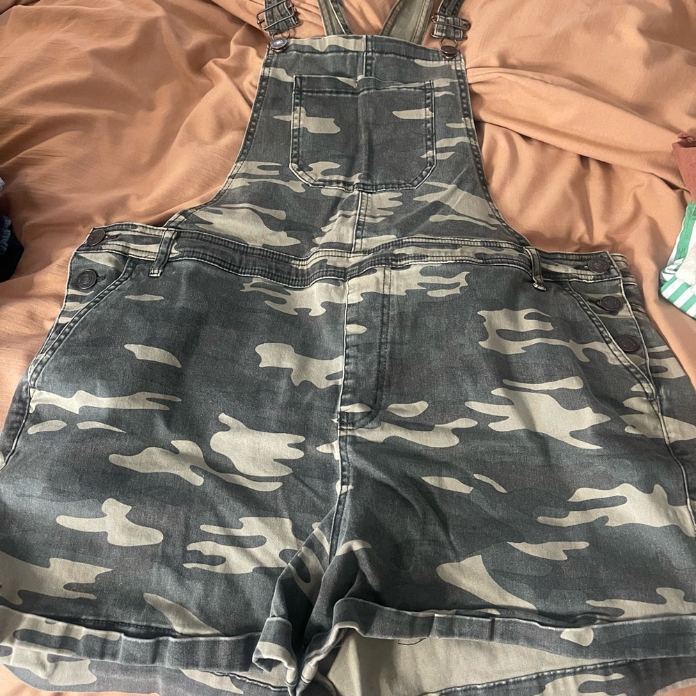 Forever 21 Camouflage Overalls